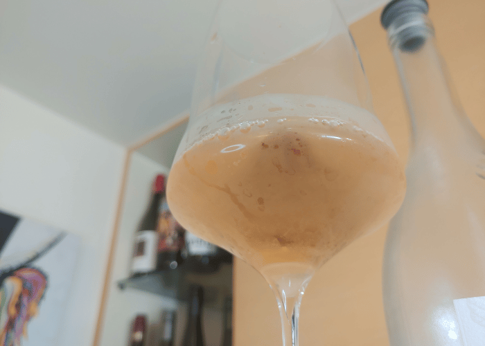 wine color in glass